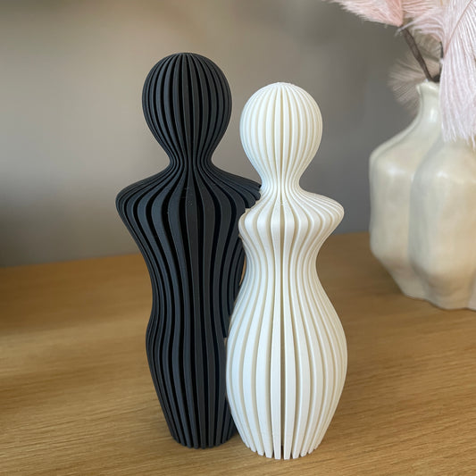 Minimalistisch Koppel Beeldje – Symbool van Liefde en Verbondenheid