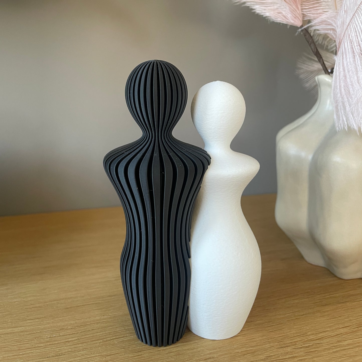 Minimalistisch Koppel Beeldje – Symbool van Liefde en Verbondenheid